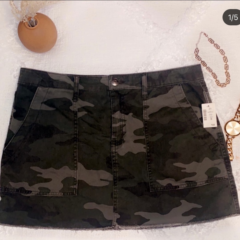 BRAND NEW WITH TAGS Aeropostale Mini Skirt High Rise  Size 12
